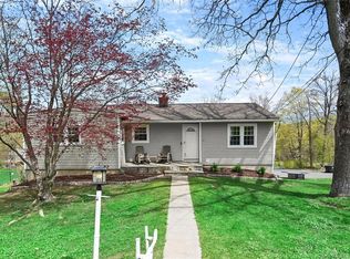 17 Margerie Dr, New Fairfield, CT 06812
