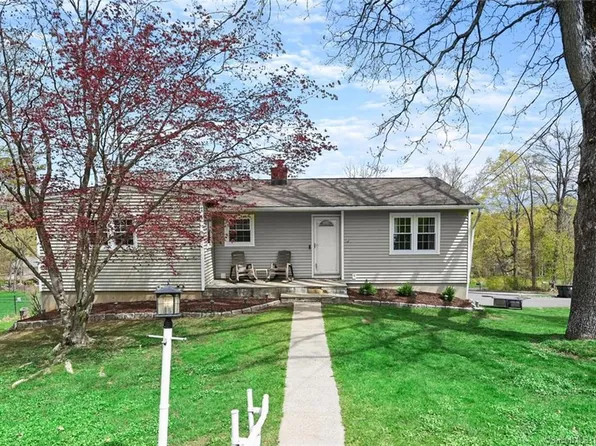 17 Margerie Drive, New Fairfield, CT 06812