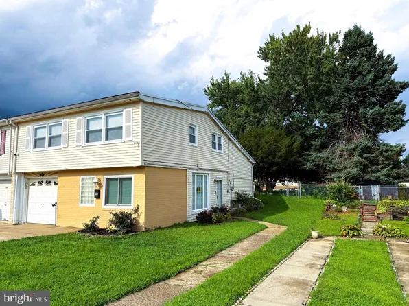 657 Artwood Dr, Philadelphia, PA 19115