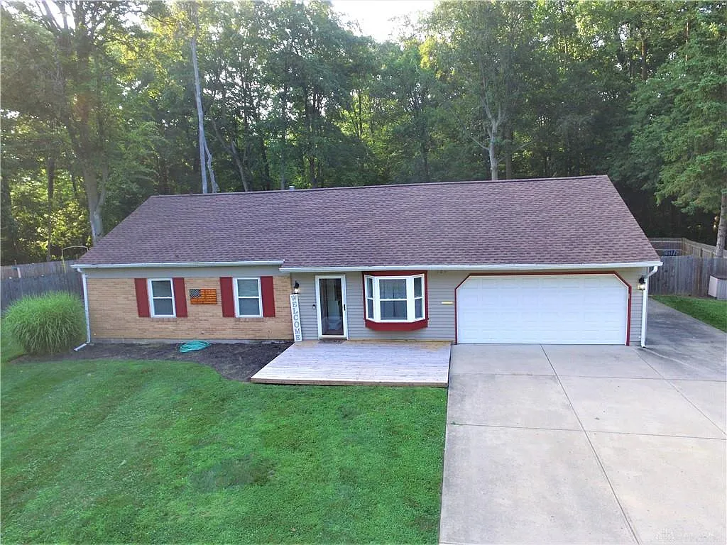 329 Halifax Dr photo 1