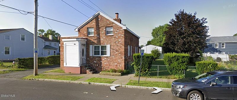 2nd image of 36 114th Street