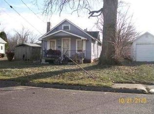 260 W Fulton St, Farmington, IL 61531