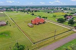 4th image of 1110 Bryson Ln