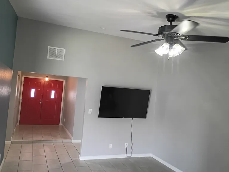 2806 N Evergreen St — Photo 12