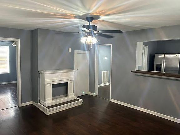 4th image of 1380 Wilson Ave SE