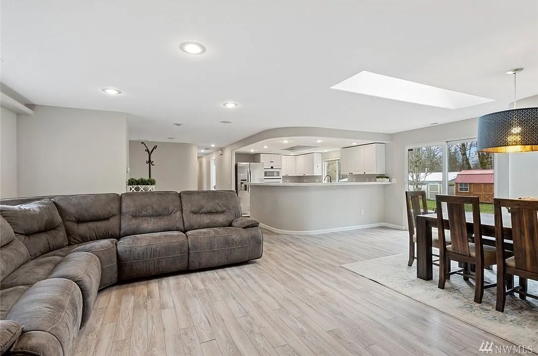 3 bed, 1510 sqft, $3,250 — Photo 2