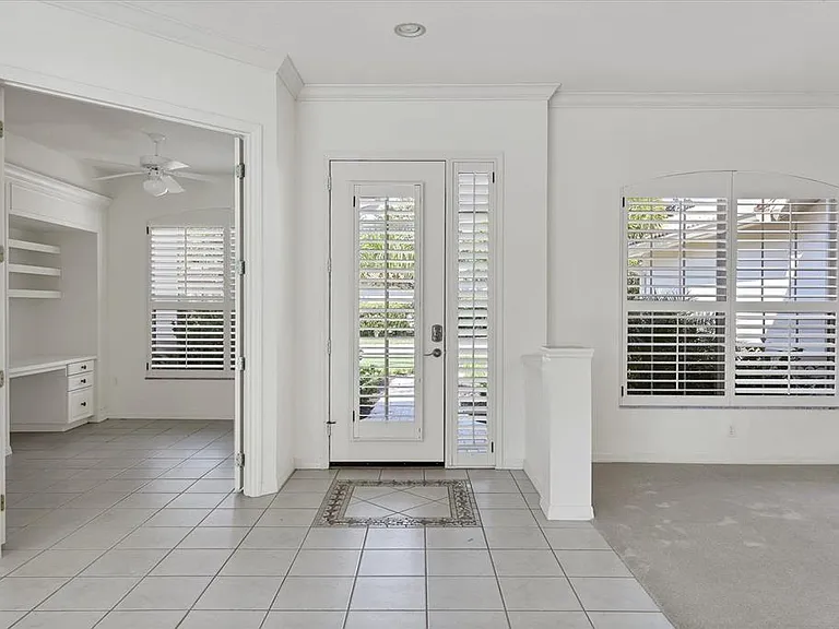 8501 Park Shore Ln — Photo 5