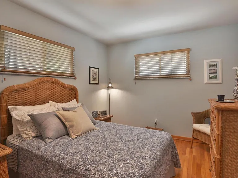 556 E Beechwold Blvd — Photo 10