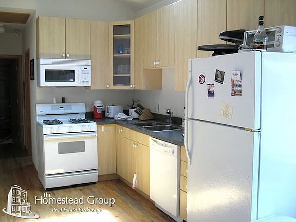3rd image of 819 N Wood St #3_3RD_819