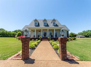 2565 Cravens Rd, Savannah, TN 38372