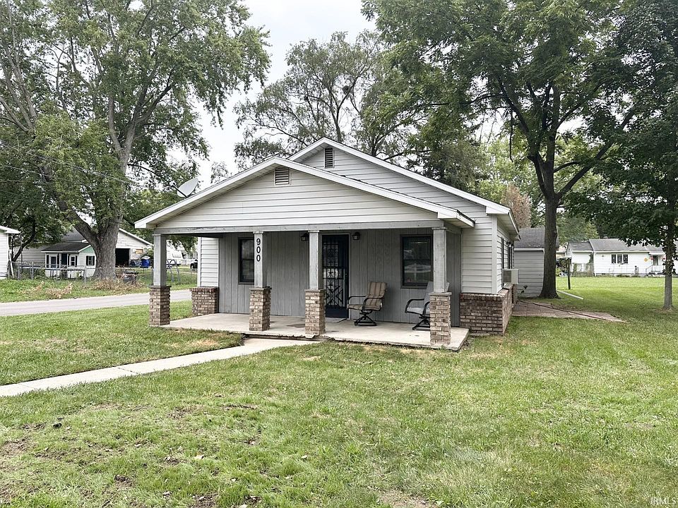 1st image of 900 E Lordeman St