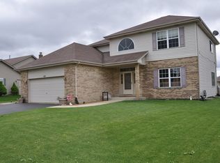 612 Goldfinch Ln, New Lenox, IL 60451