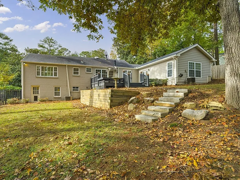 340 Allison Dr NE — Photo 28