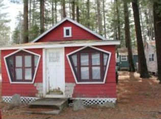 34 Henry Taylor St, Salem, NH 03079