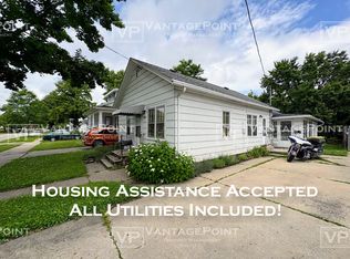 1215 1/2 Stuart St, Green Bay, WI 54301