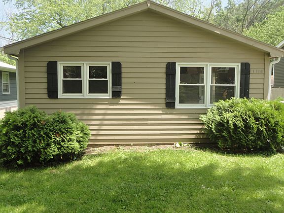 2nd image of 1118 N Oak Ter
