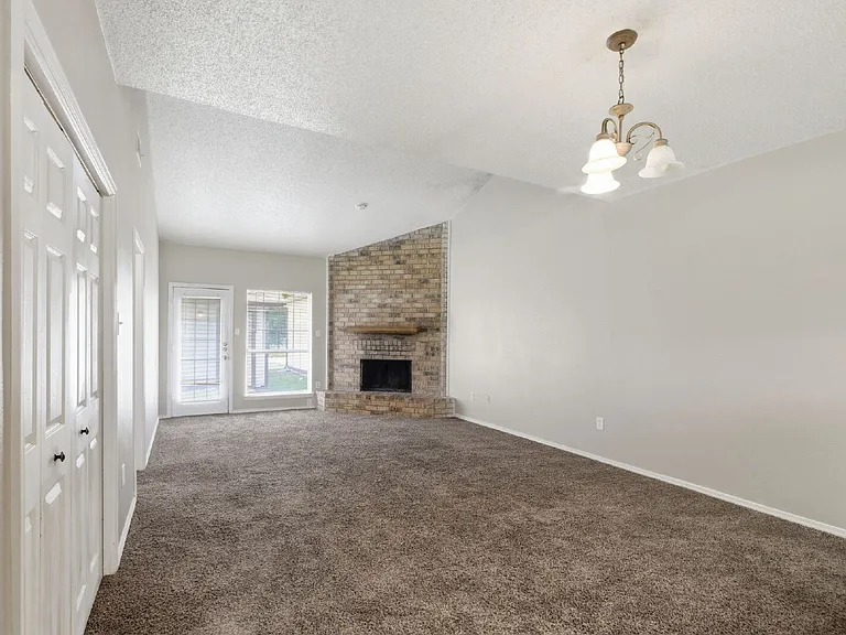 6324 Alissa Dr — Photo 6