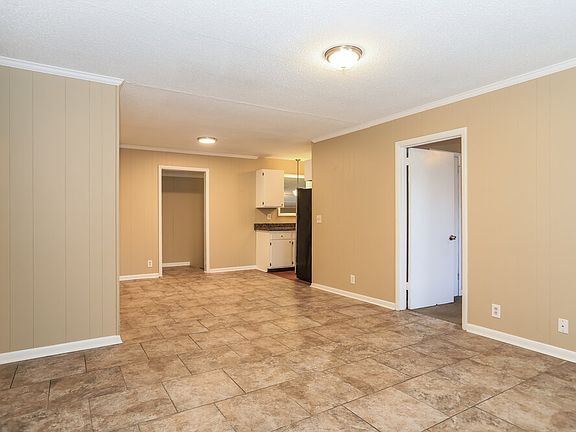 4th image of 2214 Norman Ave
