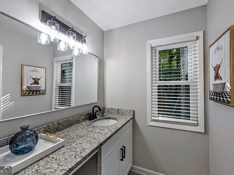 2660 Indian Lake Dr — Photo 18