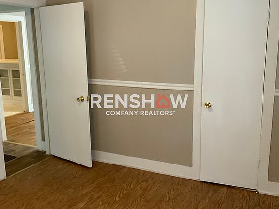 4th image of 810 Tibbs St