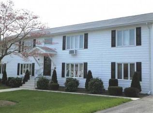 300 Old County Rd APT 4, Smithfield, RI 02917