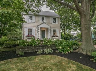 323 Kensington Rd, Rocky River, OH 44116