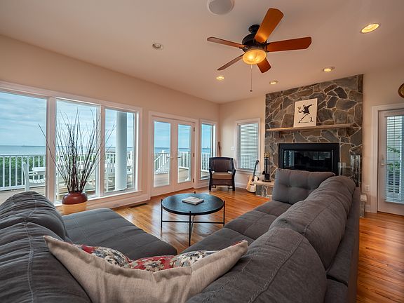 2nd image of 108 Breakwater Reach
