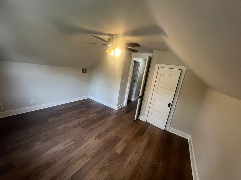 2885 Erie Ave #2 — Photo 34