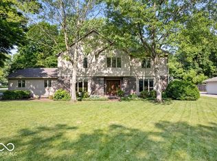 54 Horseshoe Ln E, Carmel, IN 46033