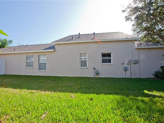 2nd image of 2720 Villa Dr