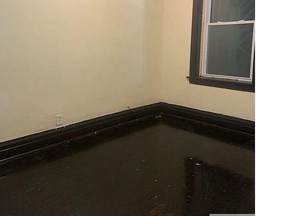 5th image of 7125 S Woodlawn Ave