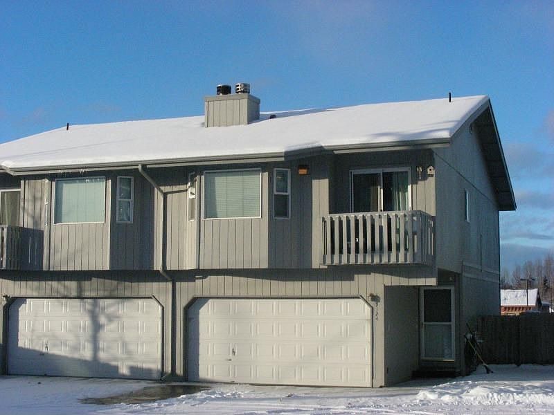 2nd image of 9124 Dewberry St #8