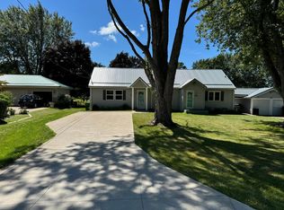 2720 Carter Ave, Erie, PA 16506
