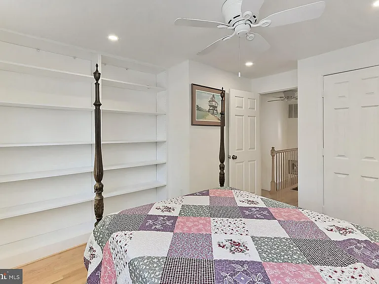 314 S Alfred St — Photo 22