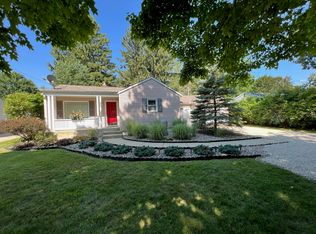 908 S Kalamazoo Ave, Marshall, MI