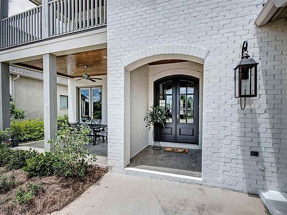 5th image of 134 Lake Village Dr