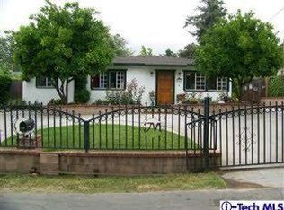 297 W Poppyfields Dr, Altadena, CA 91001