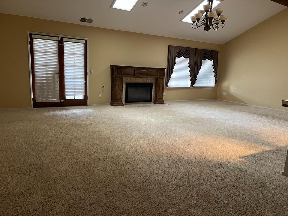 2nd image of 11 Seasons Ct
