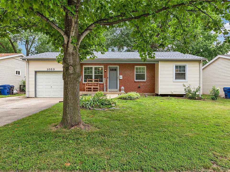 1st image of 1055 Thompson Dr