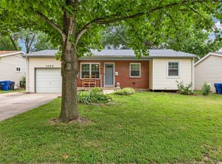 1055 Thompson Dr, Florissant, MO 63031