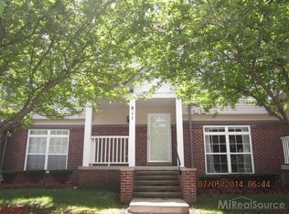 811 Pallister St, Detroit, MI 48202