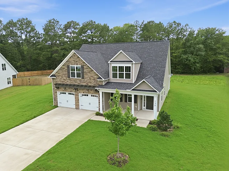 138 Abingdon Farms Dr — Photo 3