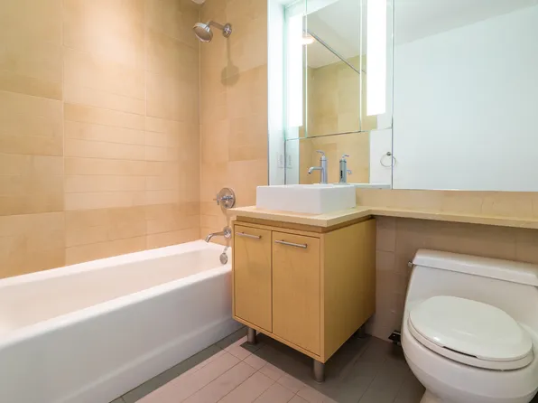 306 Gold Street image 10 of 11