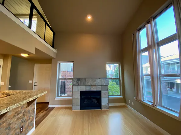 6211 NE Carillion Dr Unit 207, Hillsboro, OR 97124