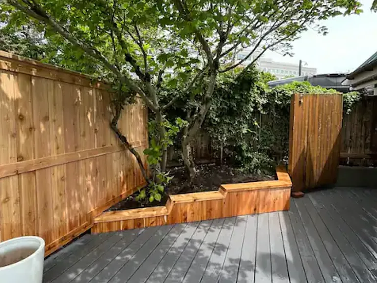 1409 NE Boat St #7 — Photo 3