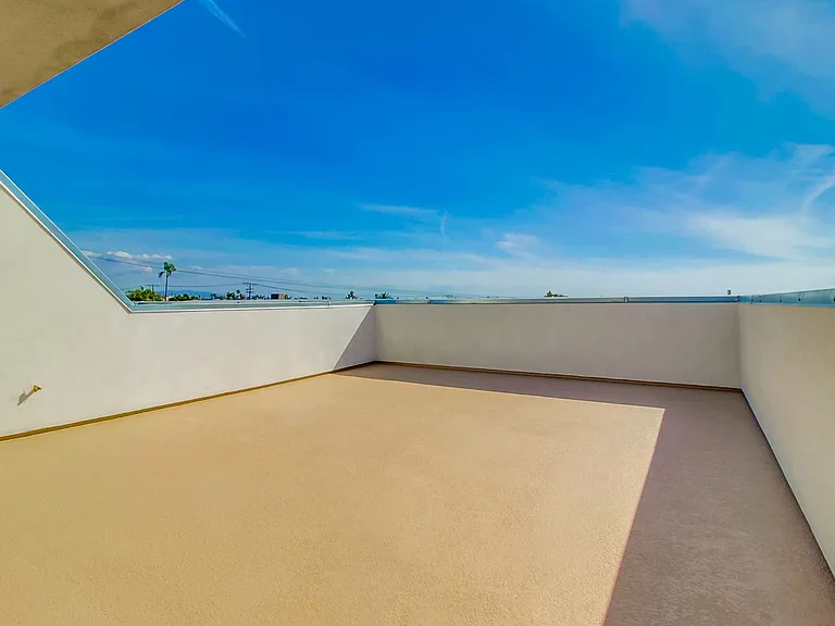 Townhome with Rooftop| Spacious 2-Bedroom Loft with Massive Private Rooftop Deck — Photo 30