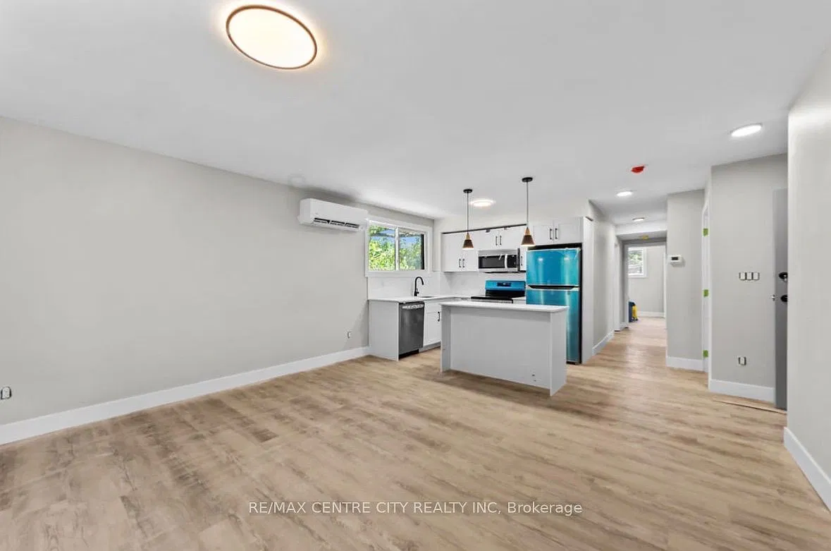 2 bed, $1,795 — Photo 3