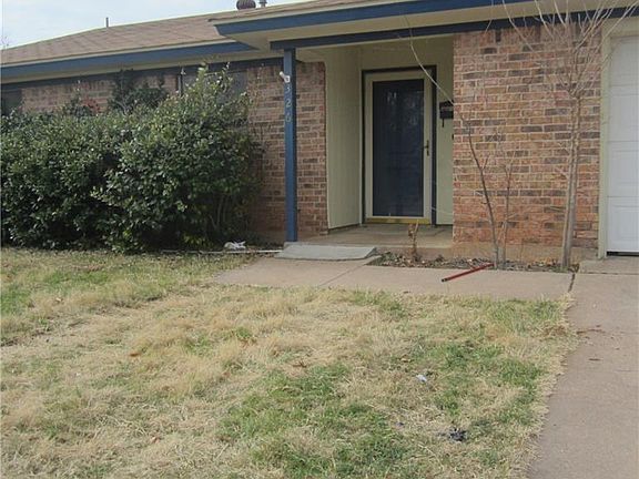2nd image of 326 N San Jose Dr