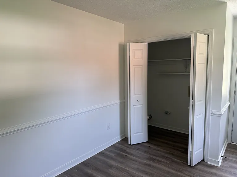218 N Mapleleaf Ave — Photo 8