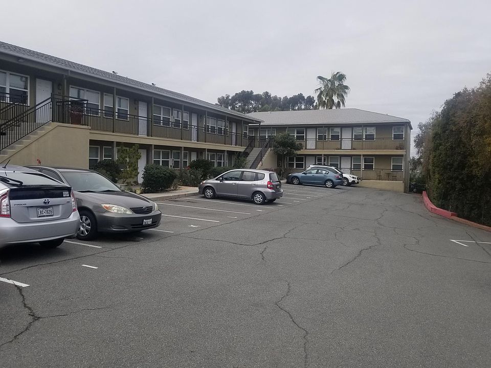 1st image of 3060 Suncrest Dr